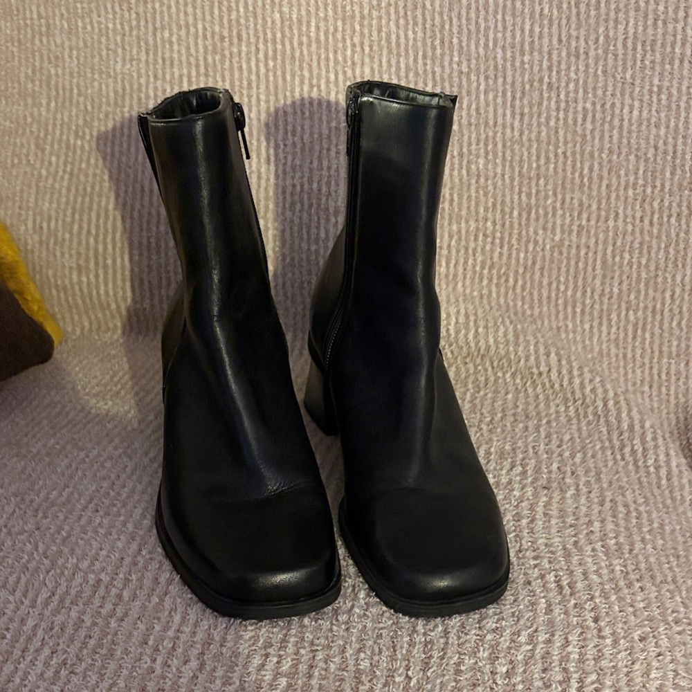 Naturalizer Black Ankle Booties